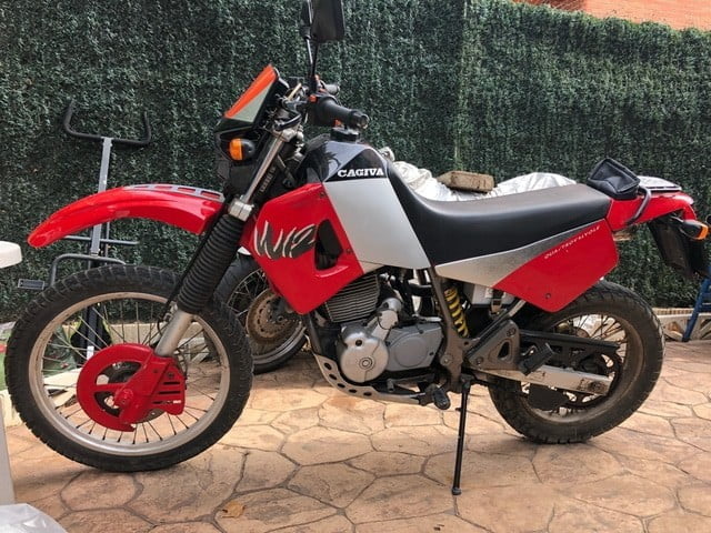 Descargar Manual Moto Cagiva W12 1993 Reparación y Servicio