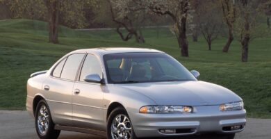 Intrigue2002