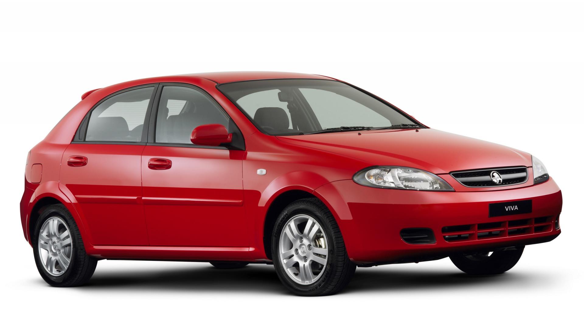 Daewoo l. Holden Viva хэтчбек. Daewoo Холден. Красная иномарка. Daewoo Viva.