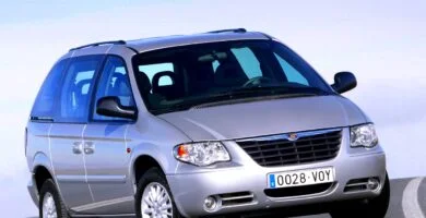 Descargar Manual de Propietario DODGE Voyager Caravan 2004 en PDF Gratis