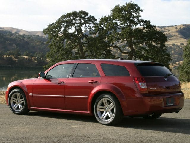 Descargar Manual de Propietario DODGE Magnum 2005 en PDF Gratis