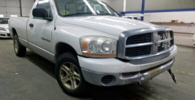 Descargar Manual de Propietario DODGE Ram 3500 Gas 2006 en PDF Gratis