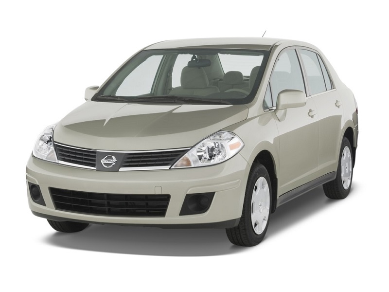 Descargar Manual de Propietario NISSAN VERSA 2008 en PDF Gratis