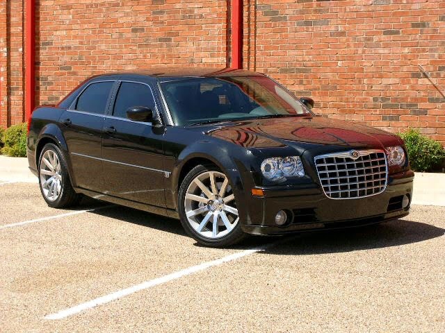 Descargar Manual de Propietario CHRYSLER 300 SRT 2008 en PDF Gratis