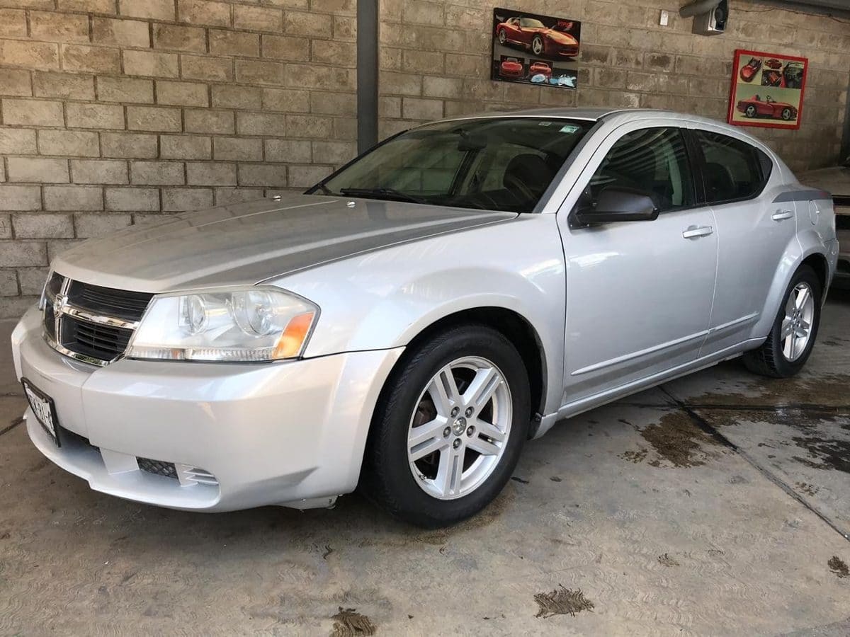 Descargar Manual de Propietario DODGE Avenger 2010 en PDF Gratis