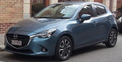 Descargar Manual de Propietario MAZDA 2 2014 en PDF Gratis