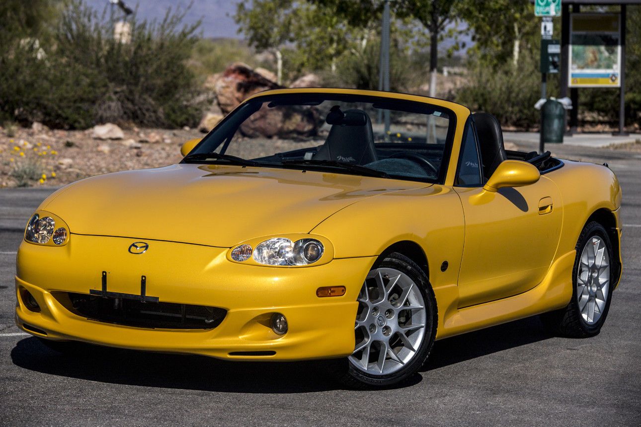 Descargar Manual de Propietario MAZDA MX 5 Miata 2002 en PDF Gratis