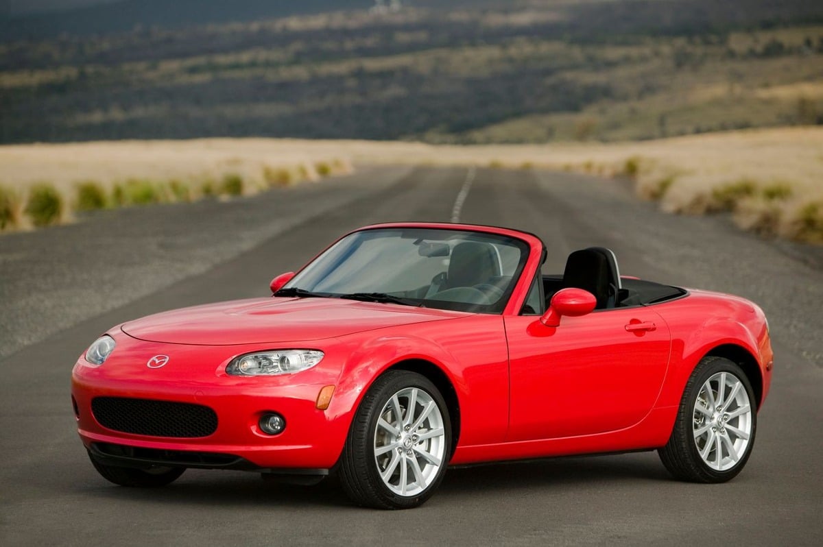 Descargar Manual de Propietario MAZDA MX 5 Miata 2006 en PDF Gratis