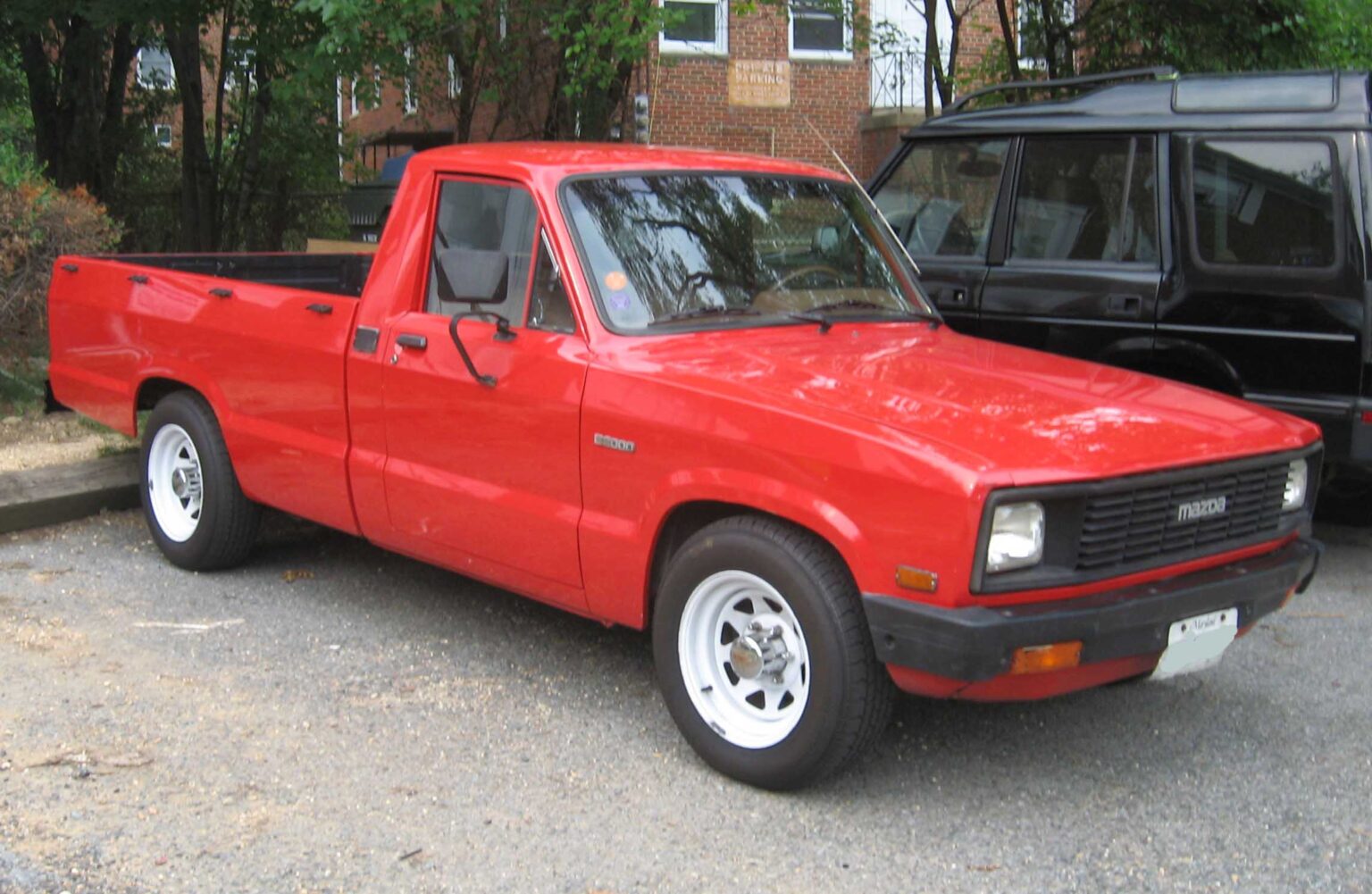 MazdaB2000-1985c