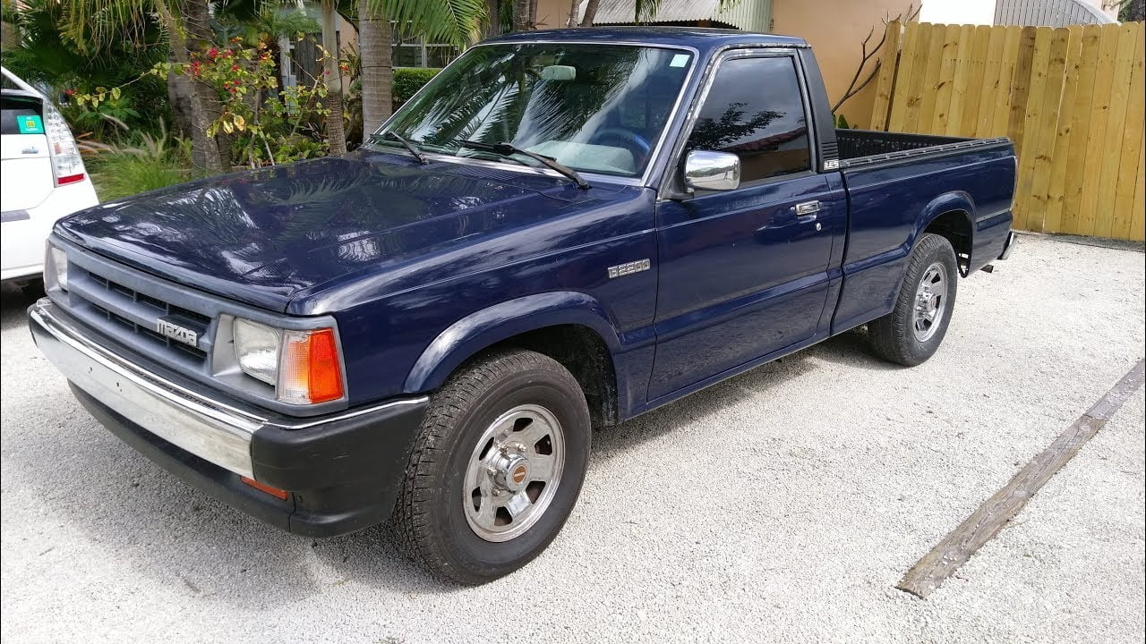 MazdaB2200-1989c