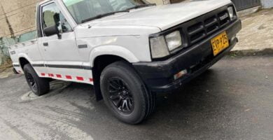 MazdaB2200-1999c