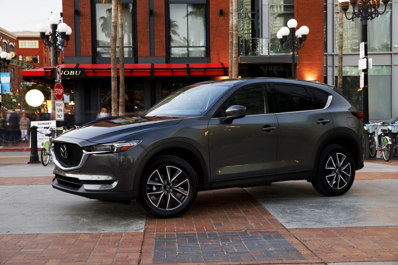 MazdaCX5-2017c