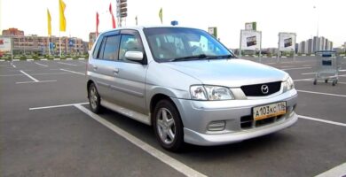 MazdaDemio-2000c