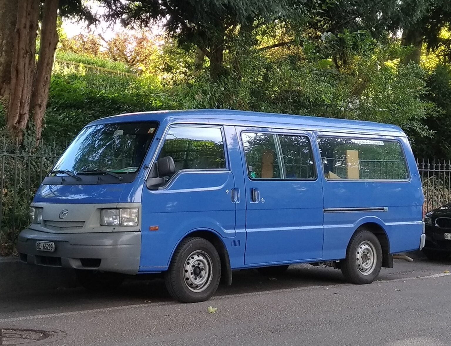 MazdaE2000-1997c