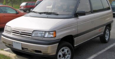 MazdaMpv-1993c