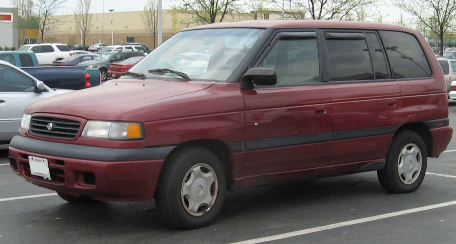 MazdaMpv-1995c
