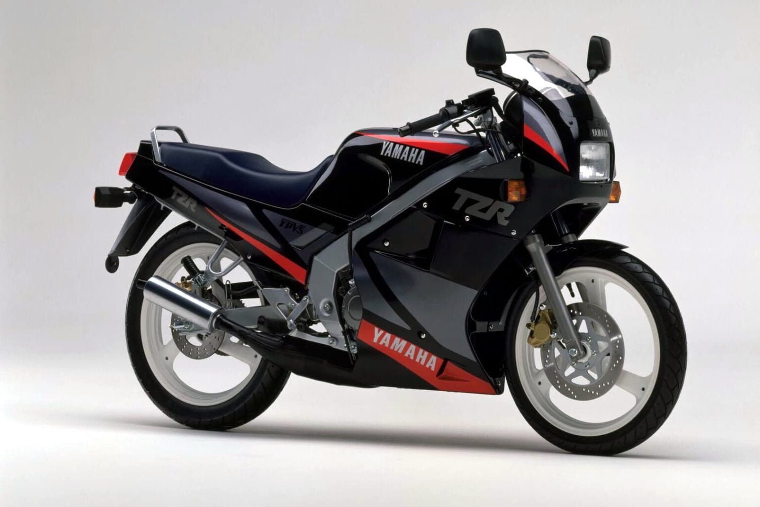 Descargar Manual de Moto Yamaha 3PA1 1989 DESCARGAR GRATIS