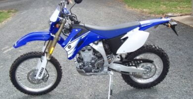 Descargar Manual de Moto Yamaha 5TJ2 2003 DESCARGAR GRATIS