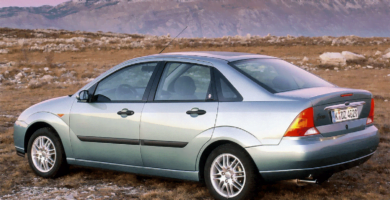 Descargar Manual de Propietario FORD FOCUS 2001 en PDF Gratis