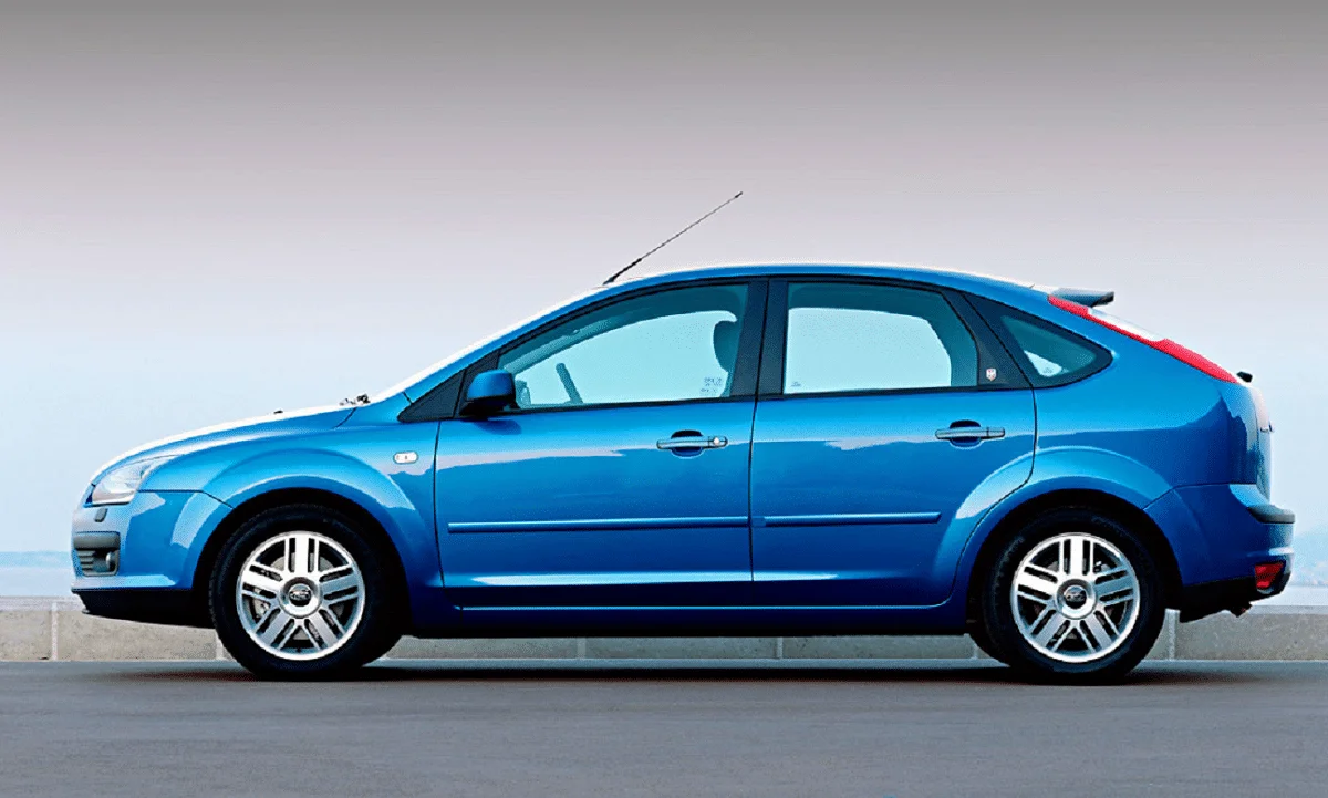 Descargar Manual de Propietario FORD FOCUS 2005 en PDF Gratis