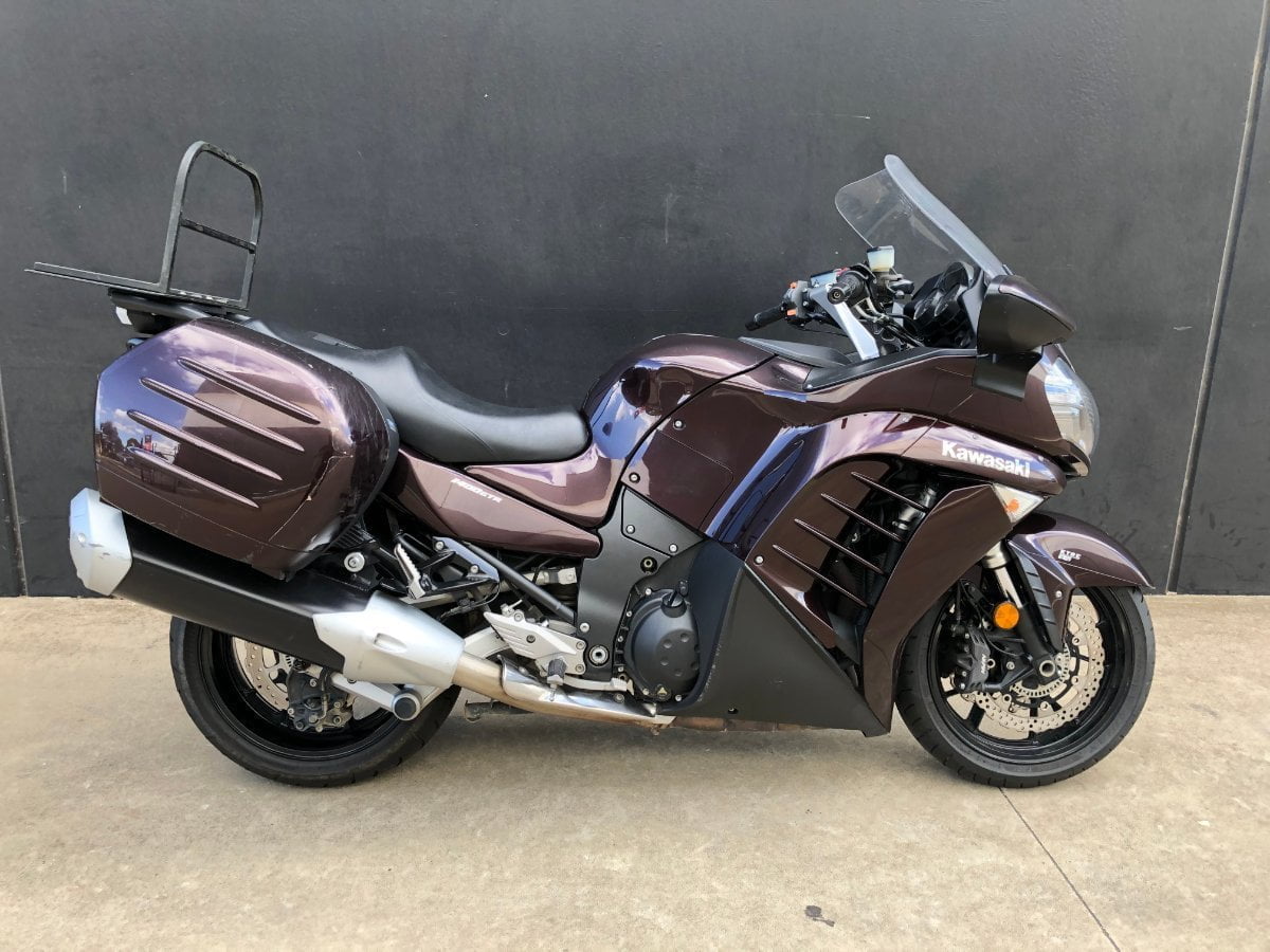 Descargar Manual en Español Kawasaki 1400 GTR ABS 2011 de Usuario PDF GRATIS