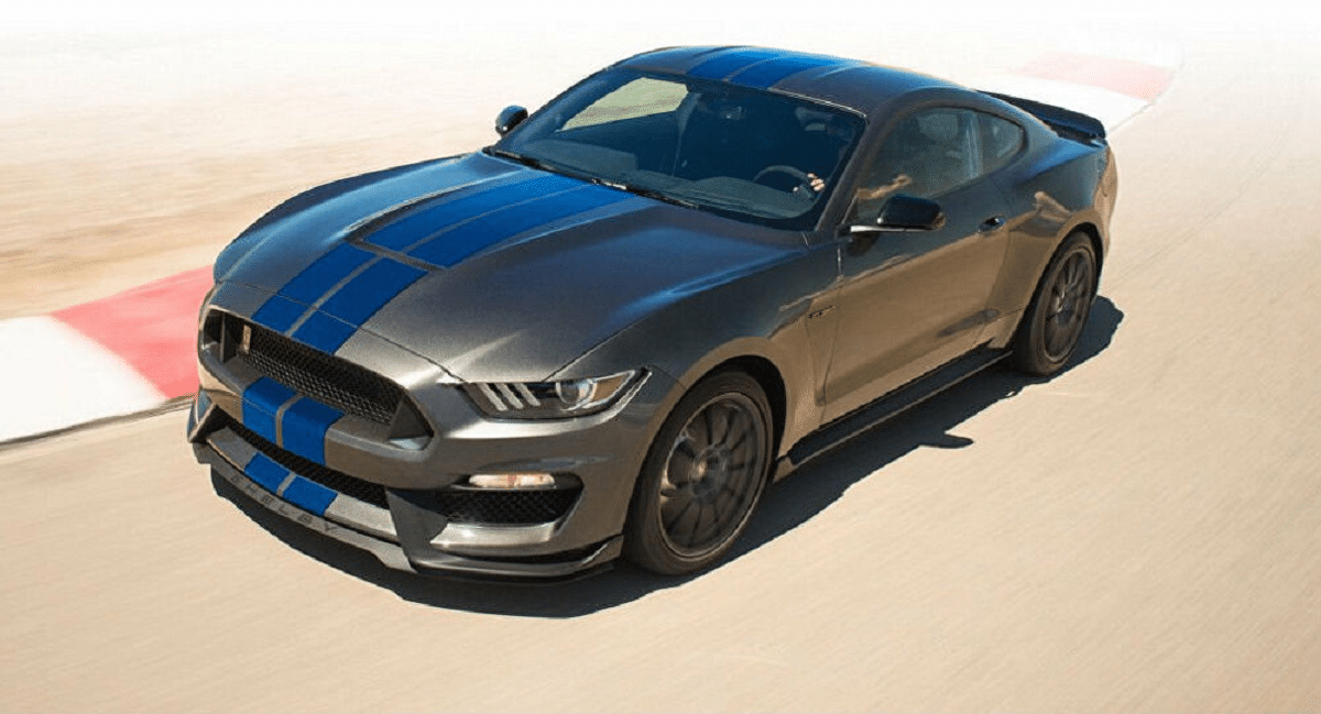 Descargar Manual en Español FORD MUSTANG 2017 de Usuario PDF GRATIS