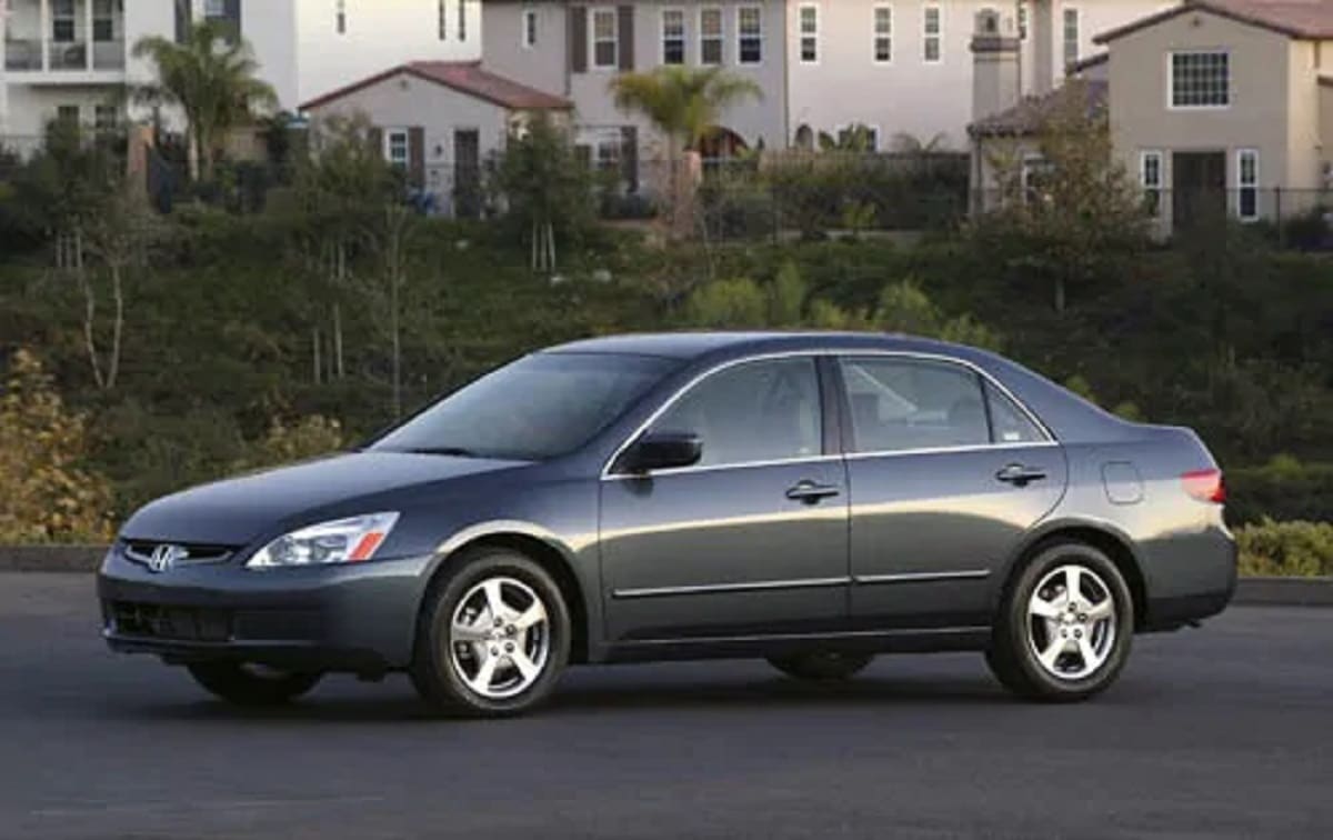 Descargar Manual Honda Accord Hybrid 2005 de Usuario