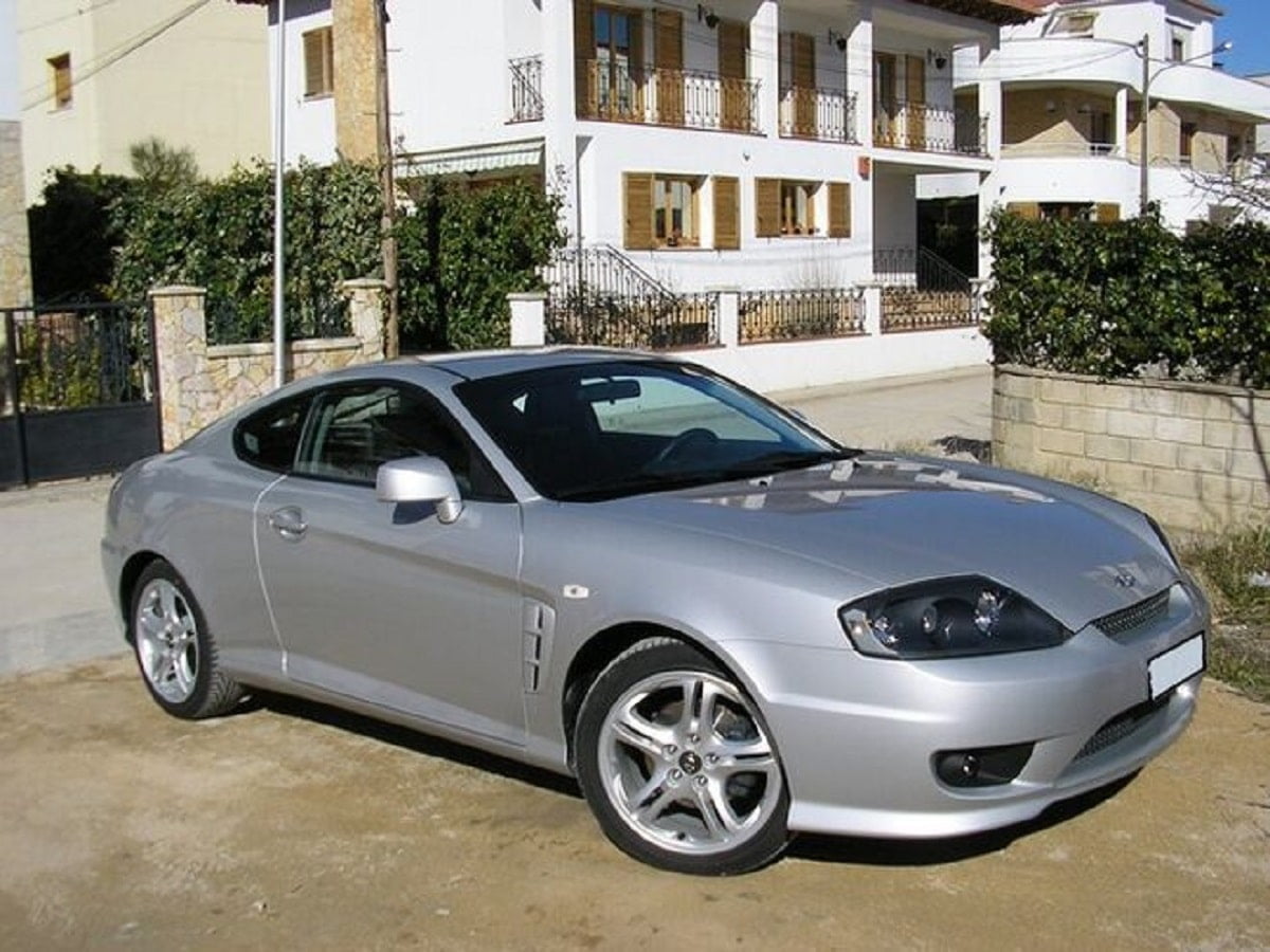 Descargar Manual HYUNDAI COUPE 2005 de Usuario