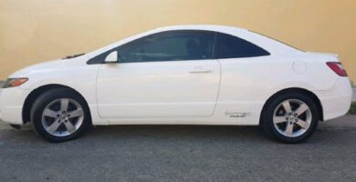 Descargar Manual Honda Civic Coupe 2006 de Usuario