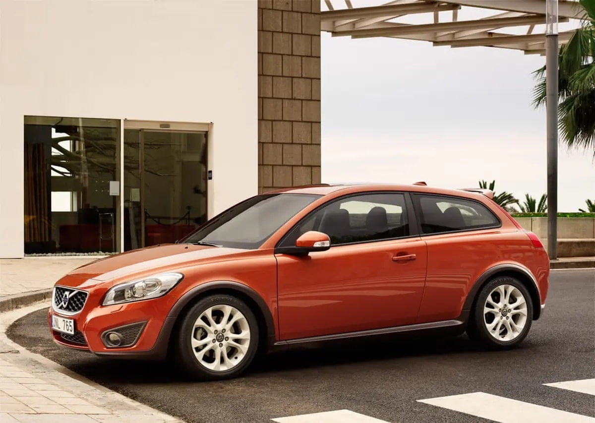 Descargar Manual VOLVO C30 2010 de Usuario