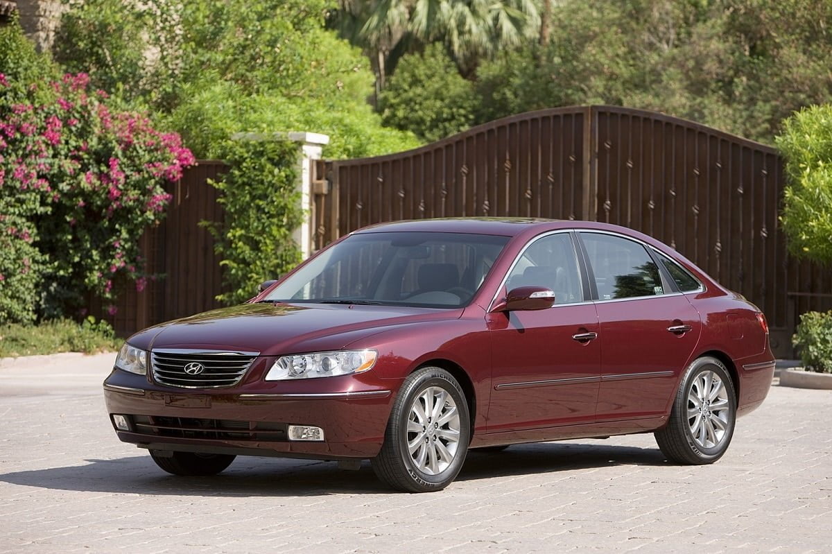 Descargar Manual HYUNDAI AZERA 2010 de Usuario