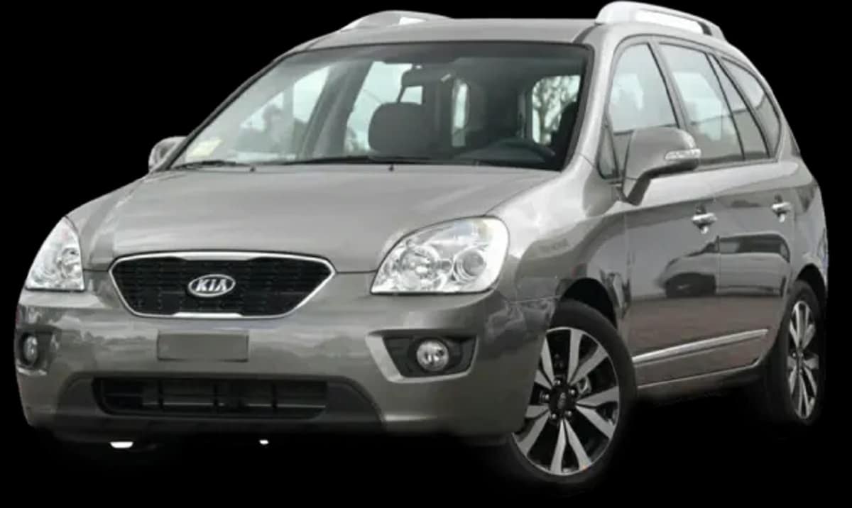 Descargar Manual KIA Rondo 2011 de Usuario