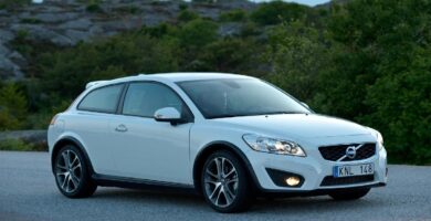 Descargar Manual VOLVO C30 2012 de Usuario