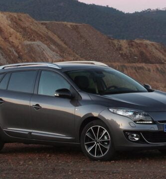 Descargar Manual RENAULT LAGUNA 2012 de Usuario