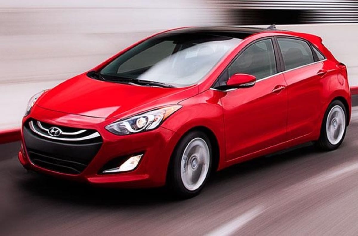 Descargar Manual HYUNDAI ELANTRA GT 2013 de Usuario