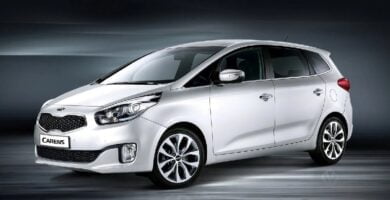 Descargar Manual KIA Rondo 2013 de Usuario