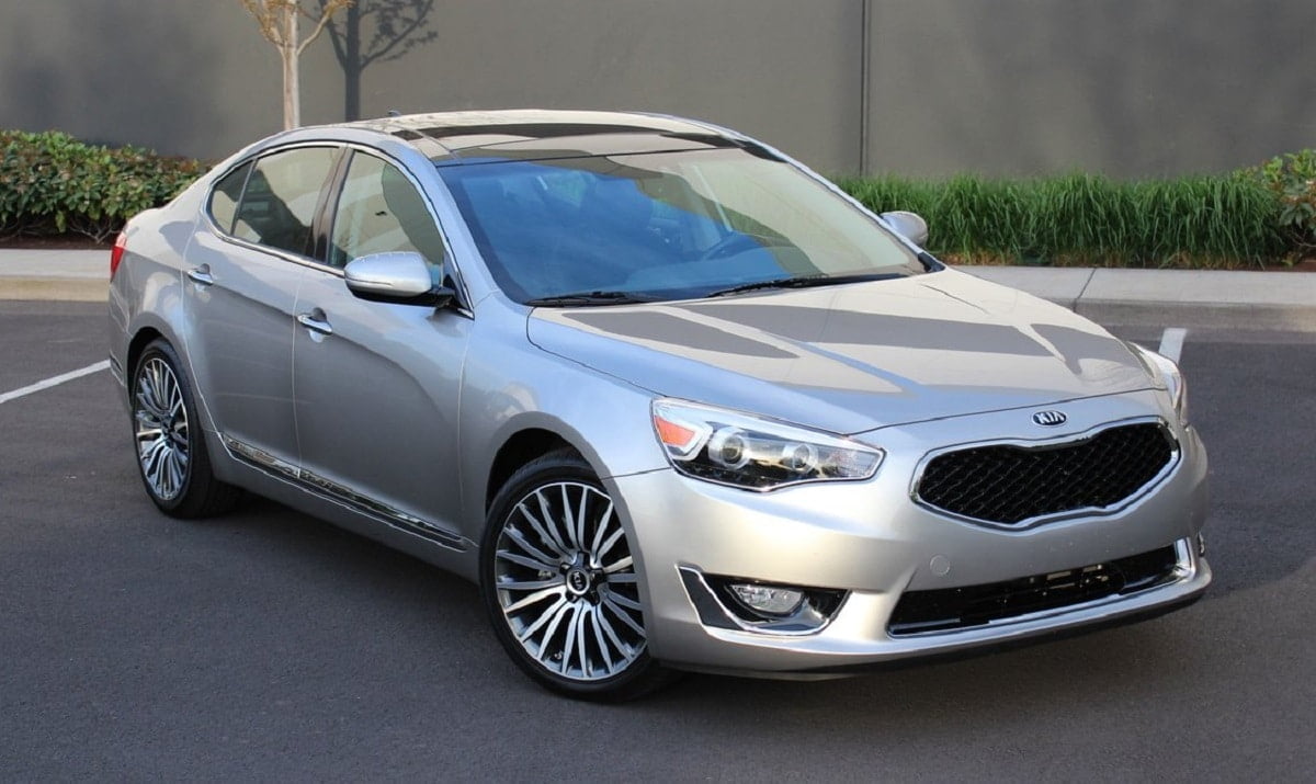 Descargar Manual KIA Cadenza 2014 de Usuario