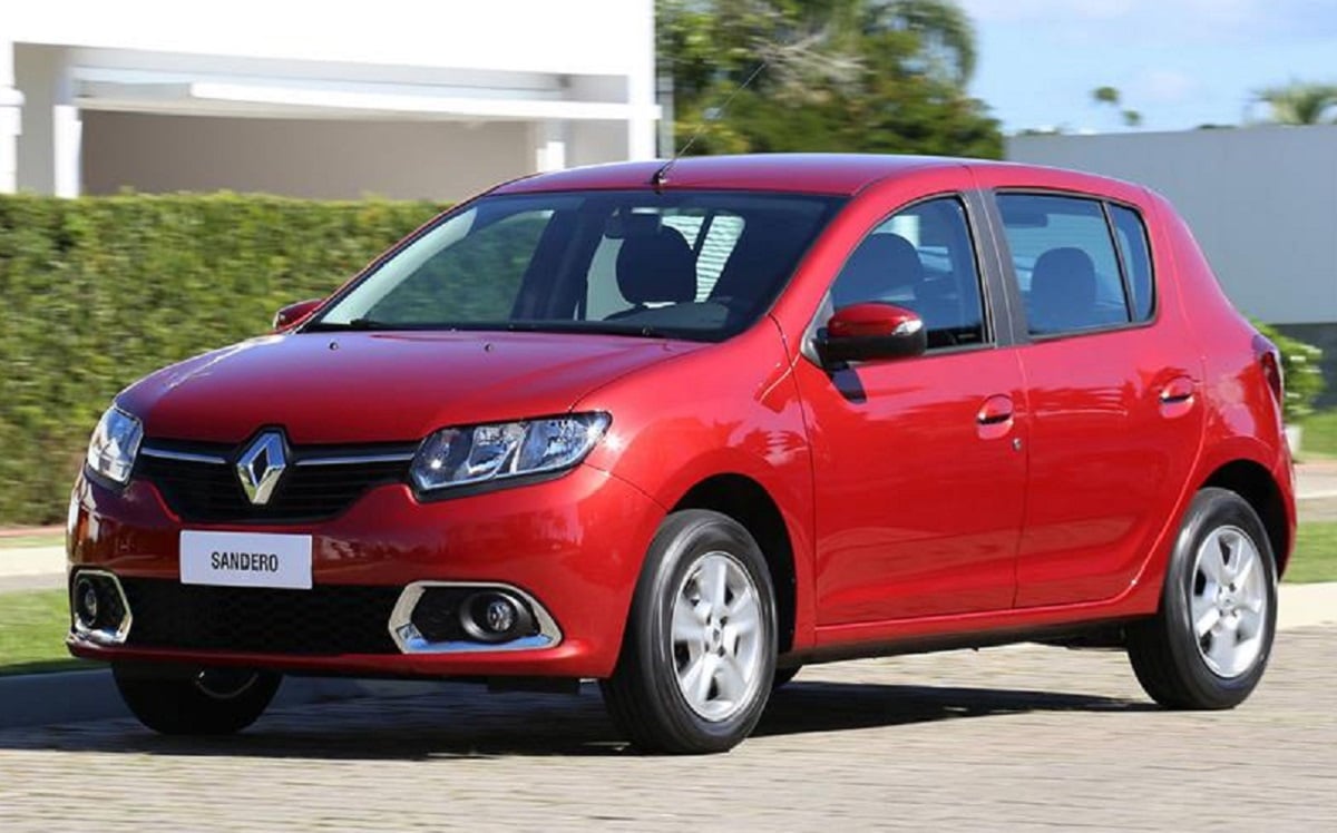 Descargar Manual RENAULT SANDERO 2015 de Usuario