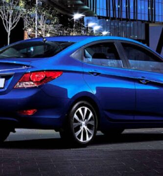 Descargar Manual HYUNDAI ACCENT BLUE 2015 de Usuario