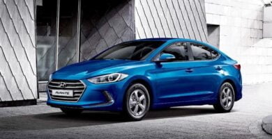 Descargar Manual HYUNDAI AVANTE 2016 de Usuario