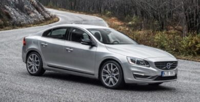 Descargar Manual VOLVO S60 2018 de Usuario