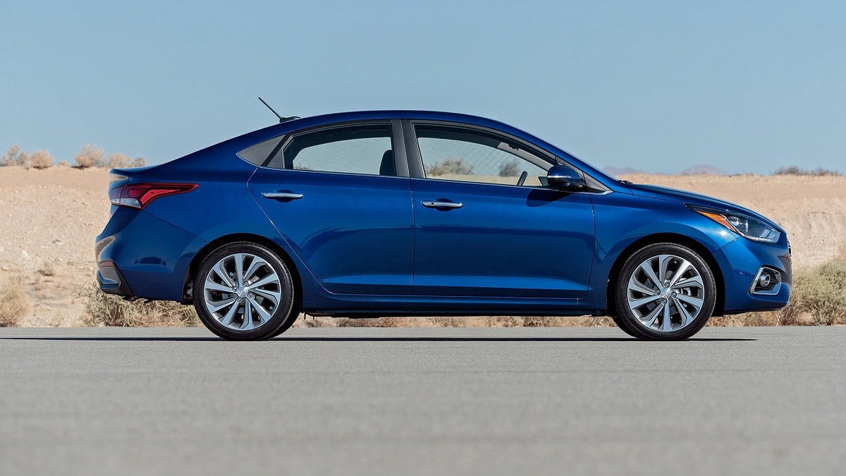 Descargar Manual HYUNDAI ACCENT BLUE 2019 de Usuario