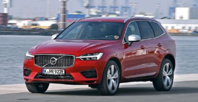 Descargar Manual VOLVO XC60 TWIN ENGINE 2020 de Usuario