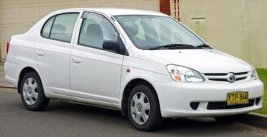 Descargar Manual Toyota Eco 2005 de Usuario