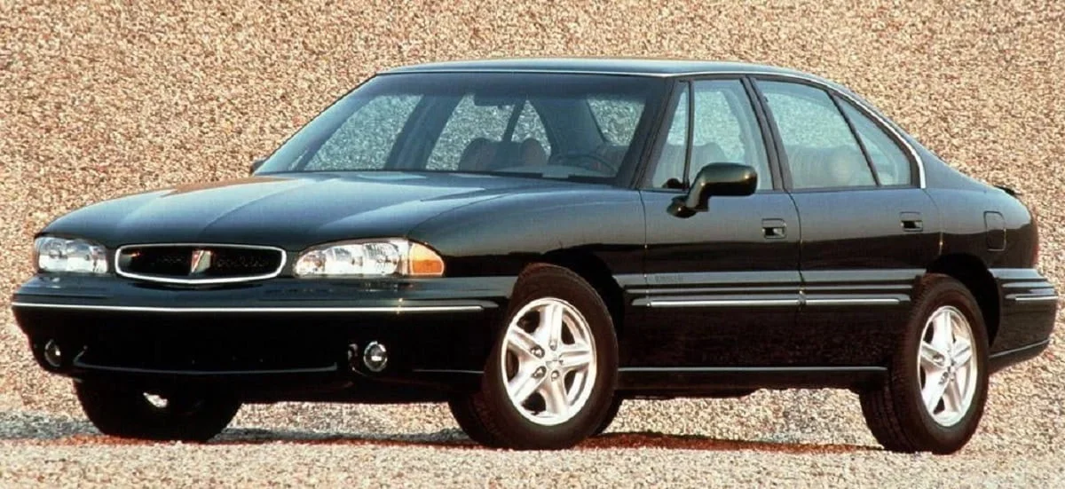 Descargar Manual PONTIAC BONNEVILLE 1996 de Usuario