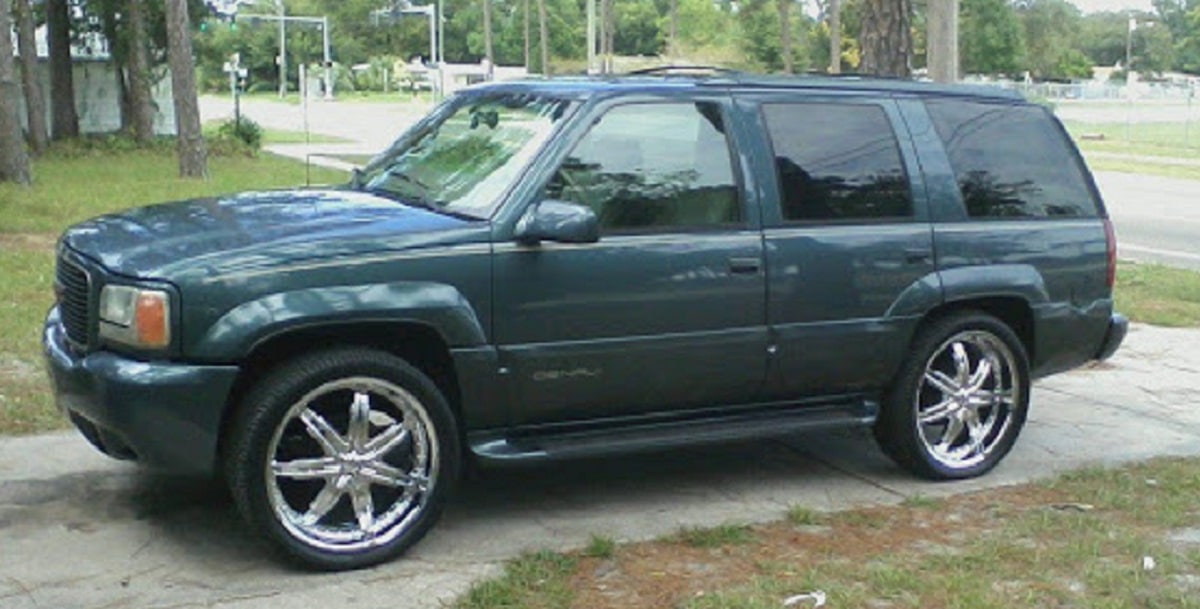 Descargar Manual GMC YUKON DENALI 1999 de Usuario Gratis