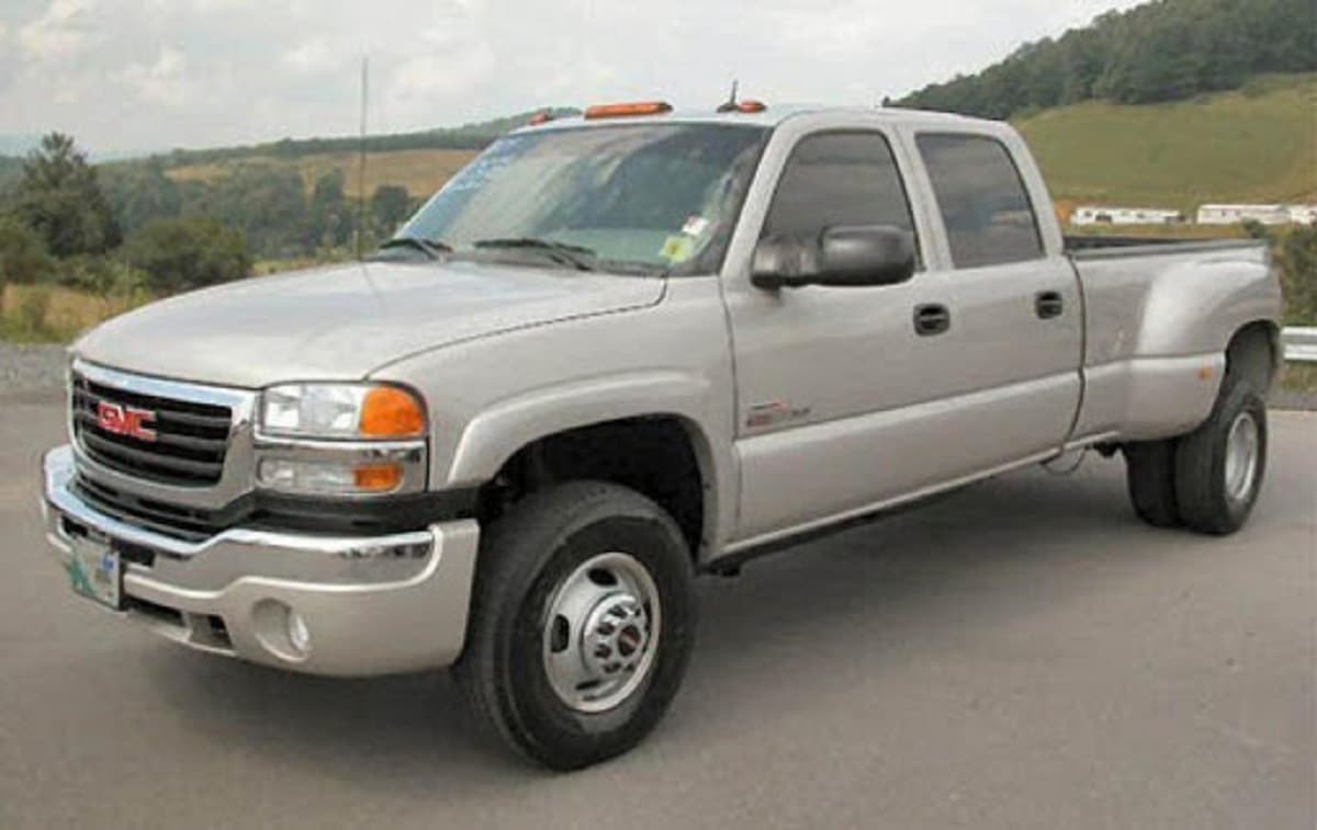 Descargar Manual GMC SIERRA 3500 HD 2004 de Usuario Gratis