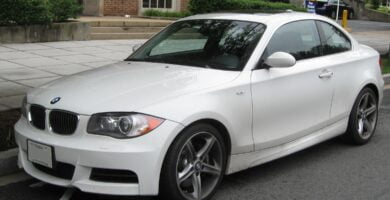 Descargar Manual BMW 135i COUPE 2009 de Usuario