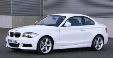 Descargar Manual BMW 135i COUPE 2010 de Usuario