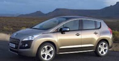 Descargar Manual PEUGEOT 3008 2010 de usuario PDF gratis